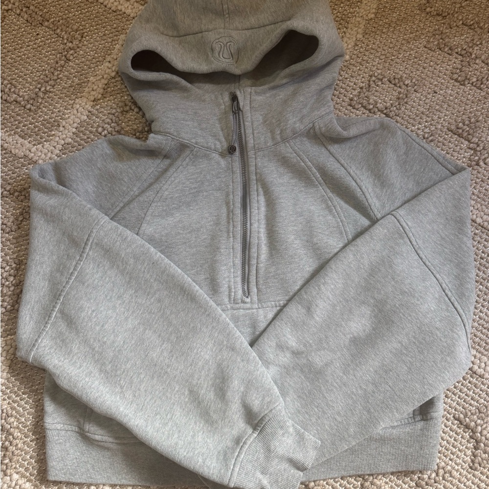 Gray lululemon athletica women’s quarter zip scuba